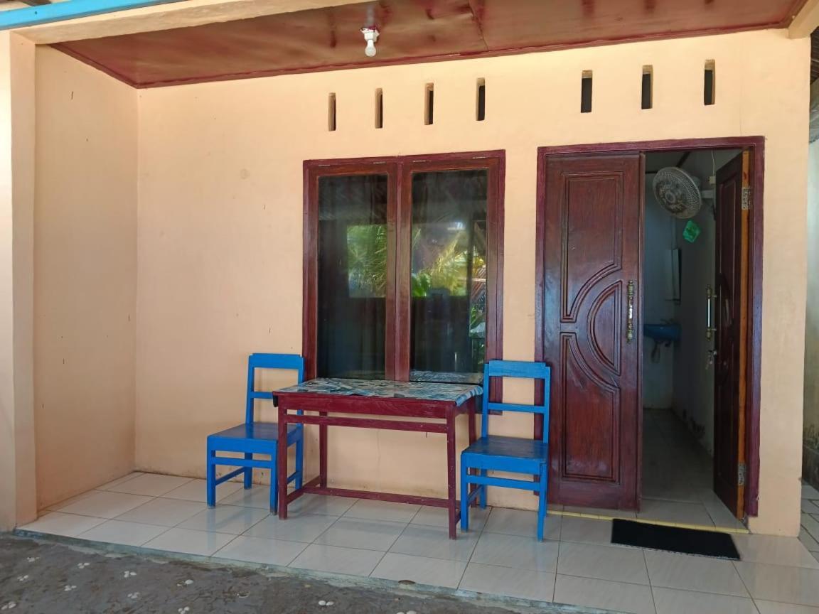 Mamalis Homestay Манадо Экстерьер фото
