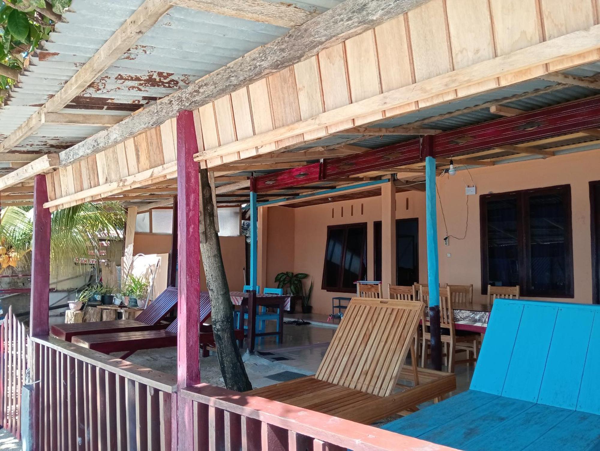 Mamalis Homestay Манадо Экстерьер фото