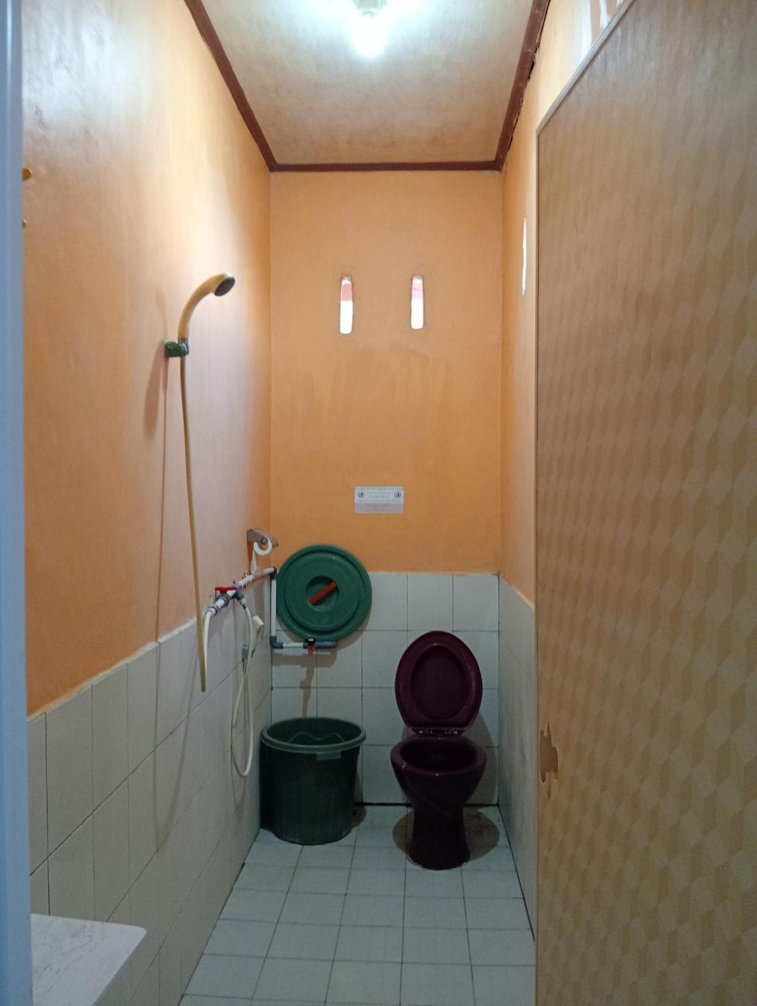 Mamalis Homestay Манадо Экстерьер фото